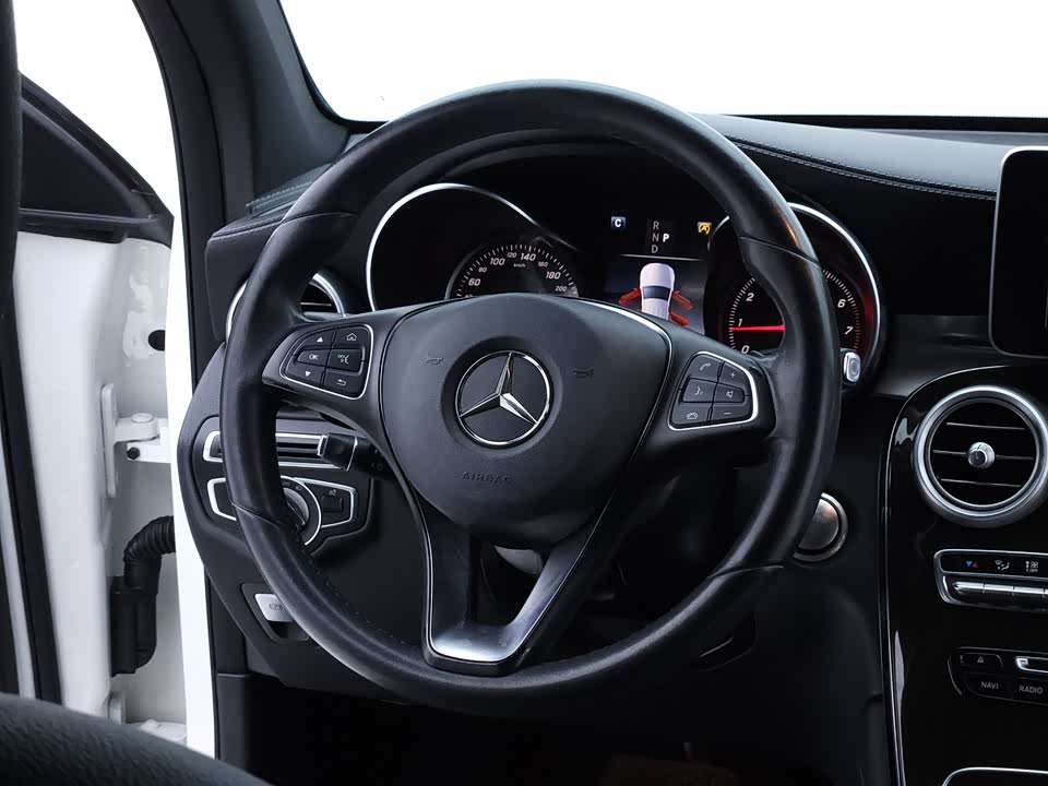 Mercedes-Benz GLC Mercedes-Benz GLC