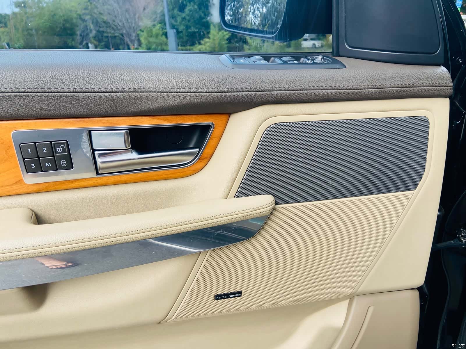 Land Rover Range Rover, 2012 21