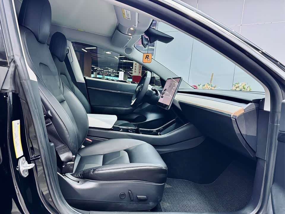 Tesla Model 3 Tesla Model 3