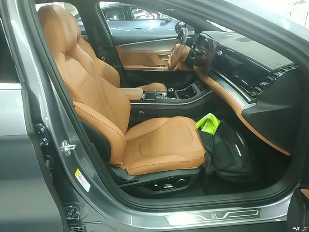 BYD Han, 2023 25