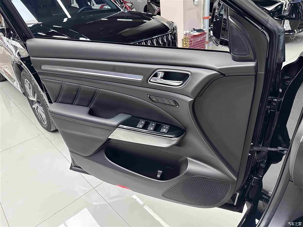 Trumpchi GS8, 2021 15
