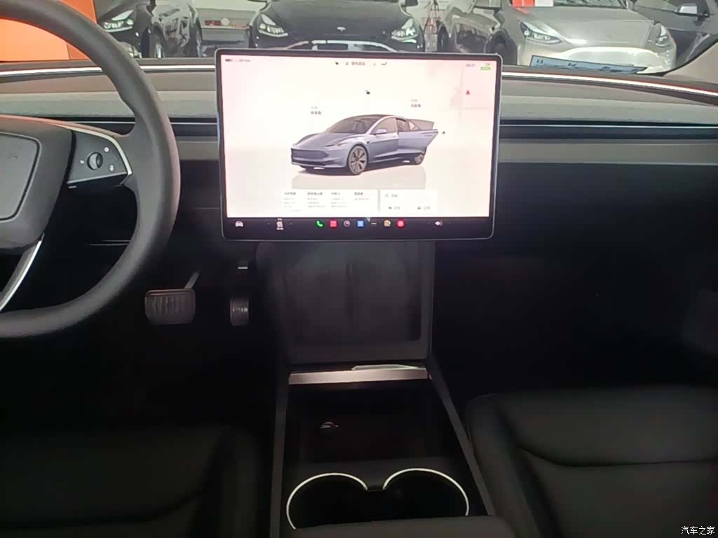 Tesla Model 3, 2025 13
