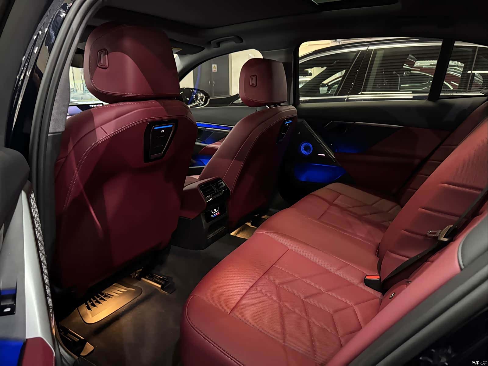 BMW 5 Series, 2024 7