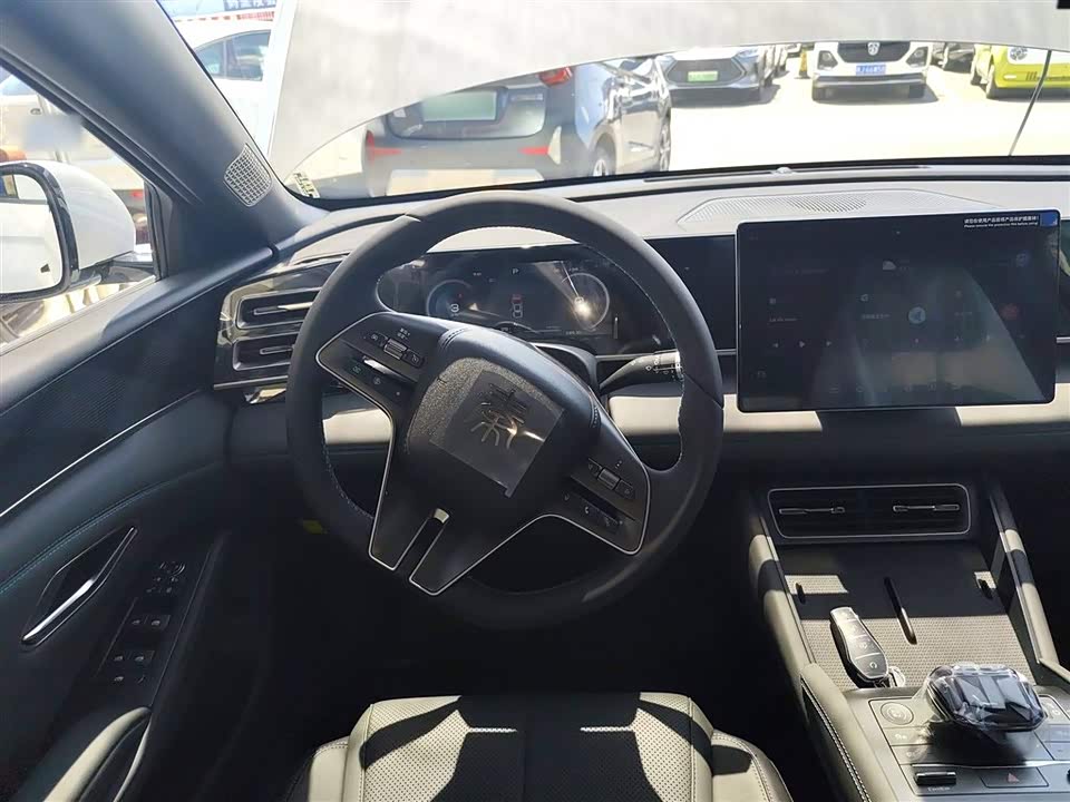 BYD Qin L BYD Qin L