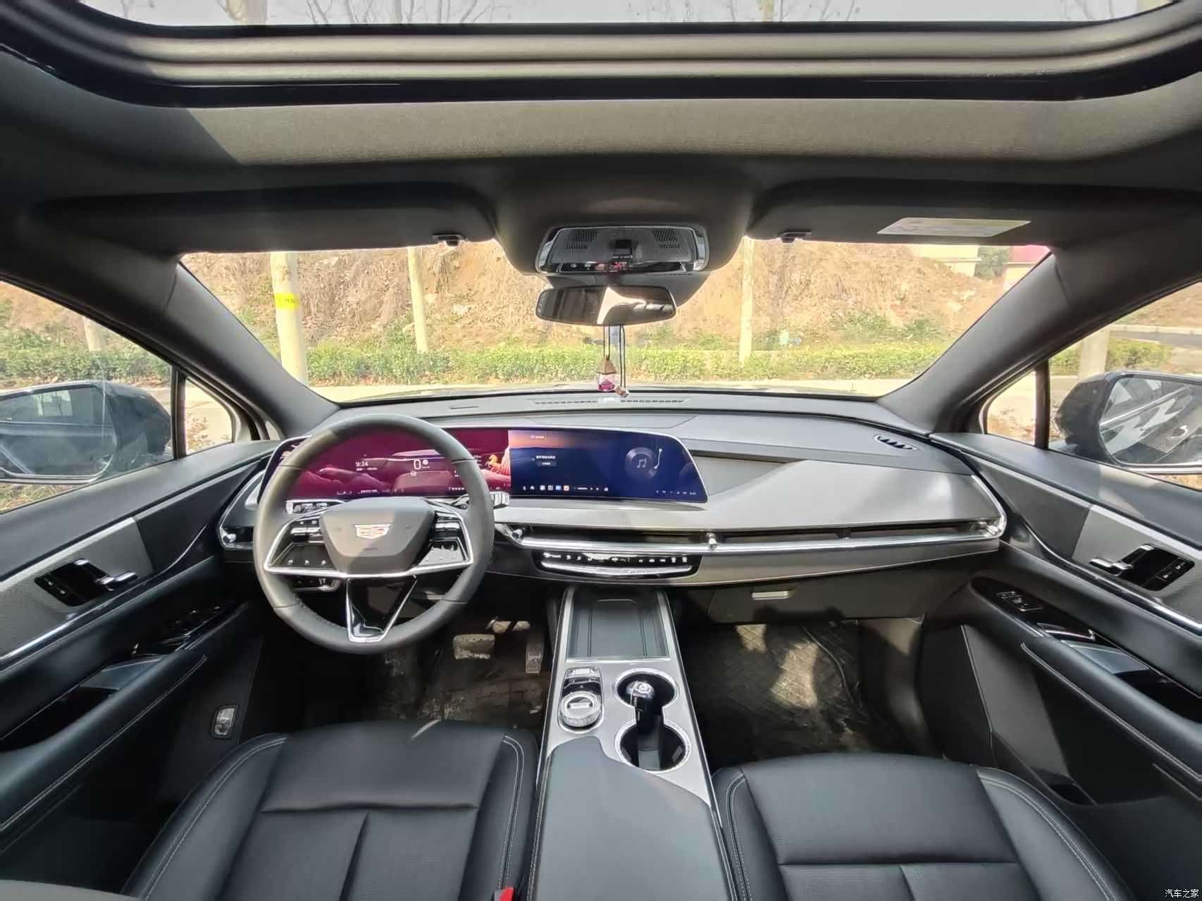 Cadillac XT5, 2025 4