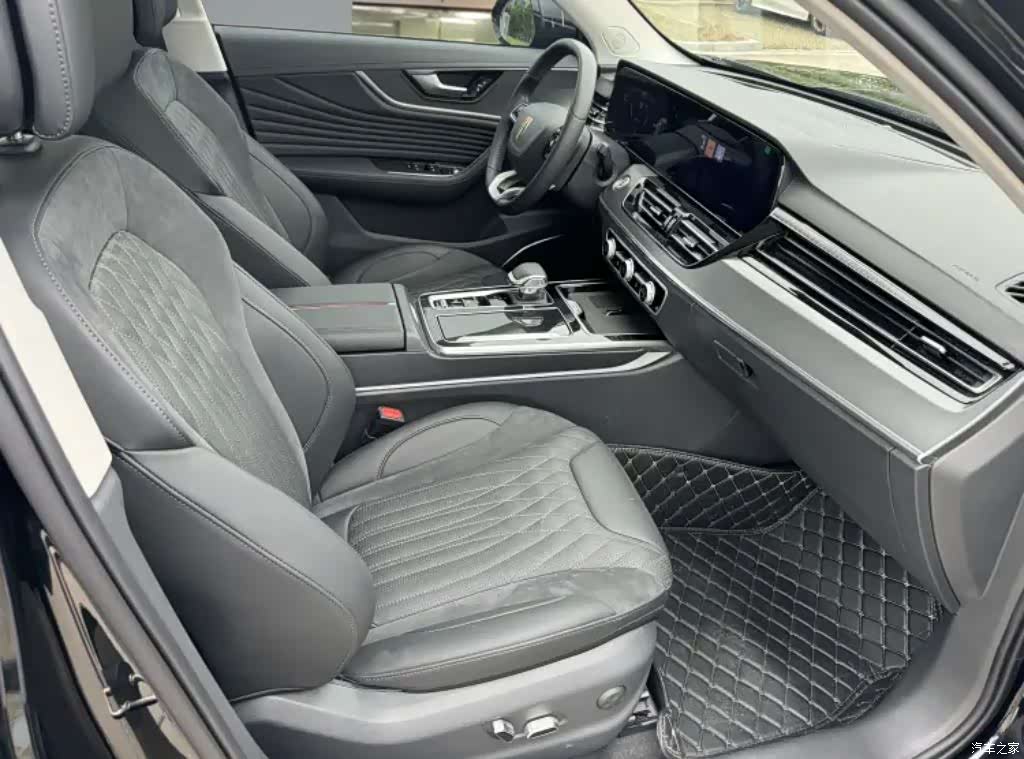 Hongqi HS5, 2023 9