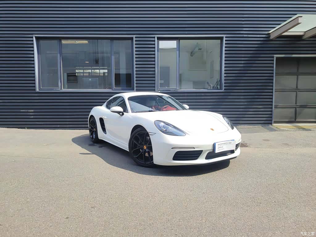 Porsche Cayman, 2025 2