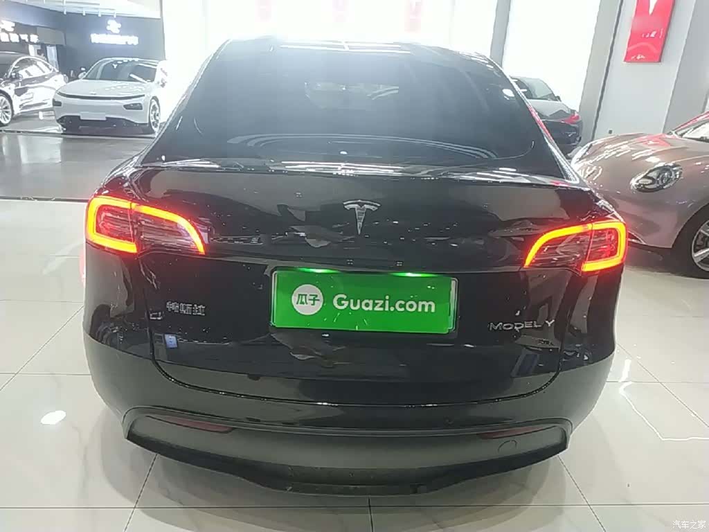 Tesla Model Y, 2023 6