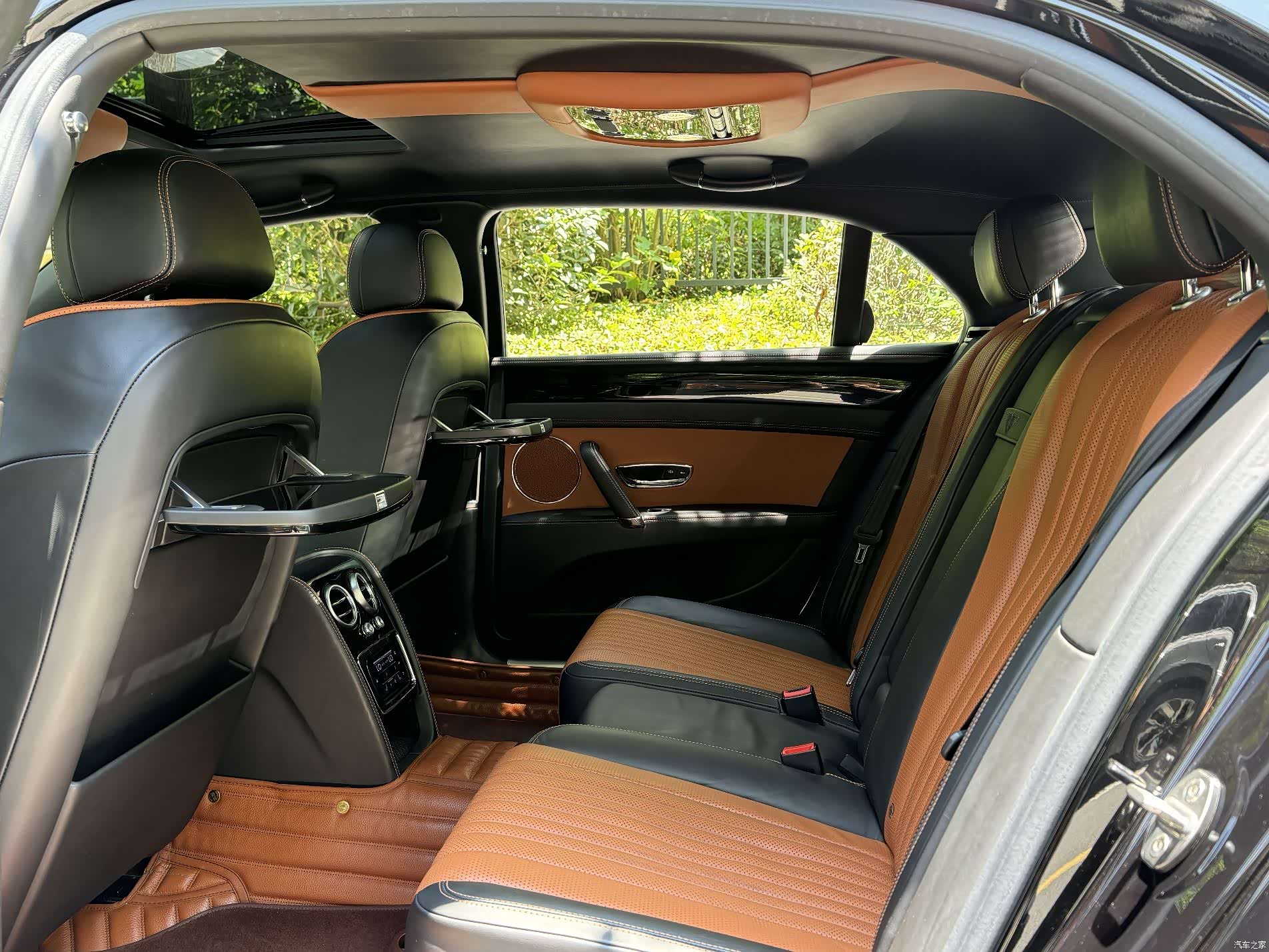 Bentley Flying Spur, 2017 8