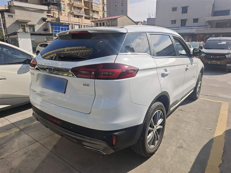 Geely Atlas
