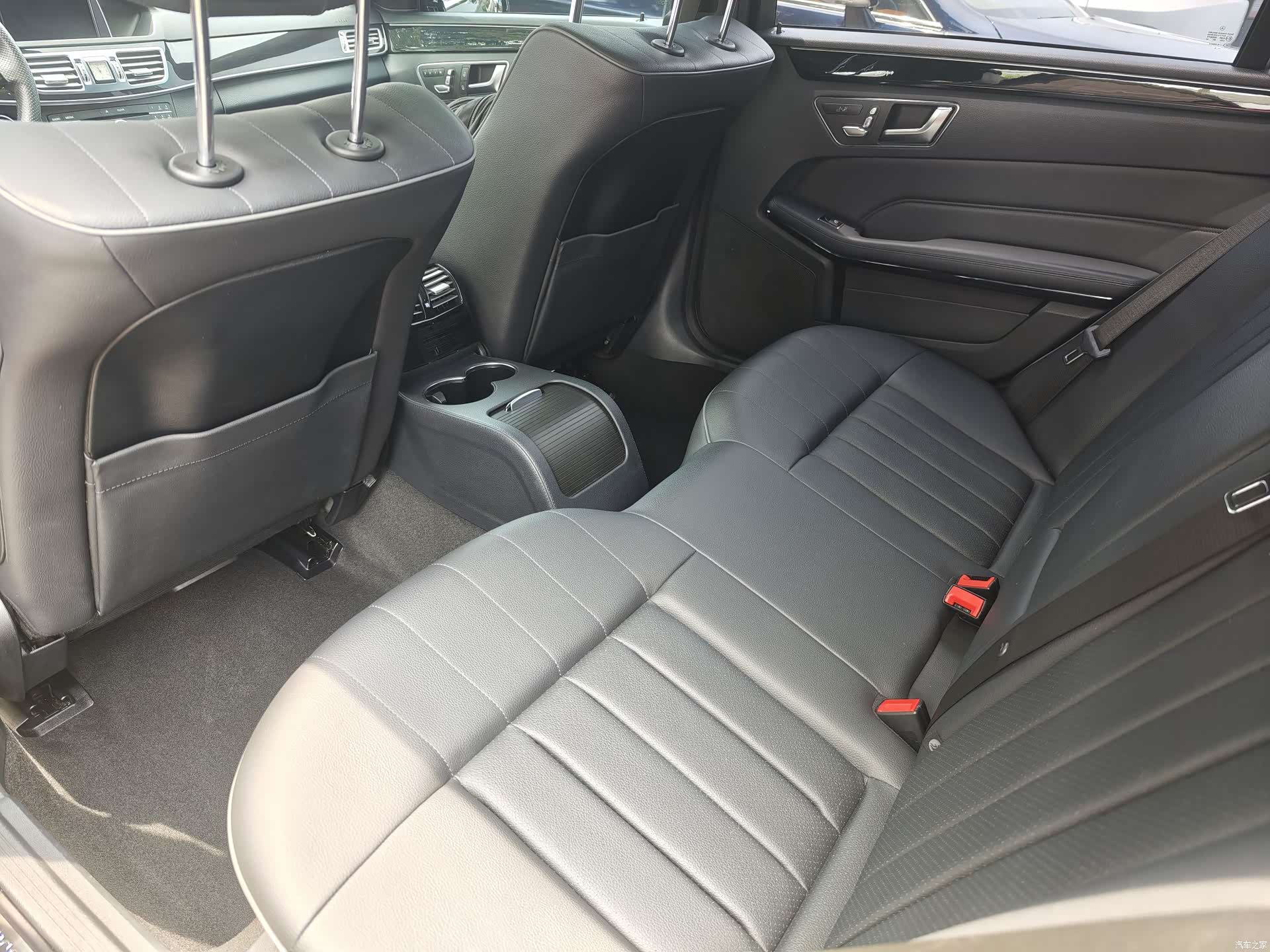 Mercedes-Benz E-Class, 2015 8