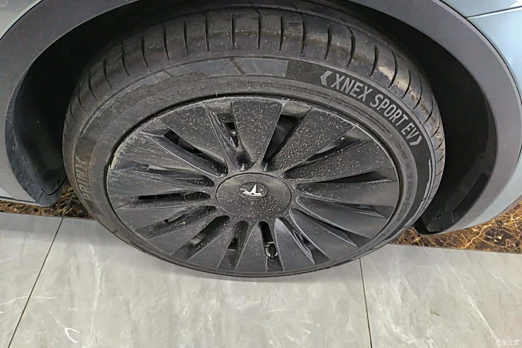 Tesla Model Y, 2022 6