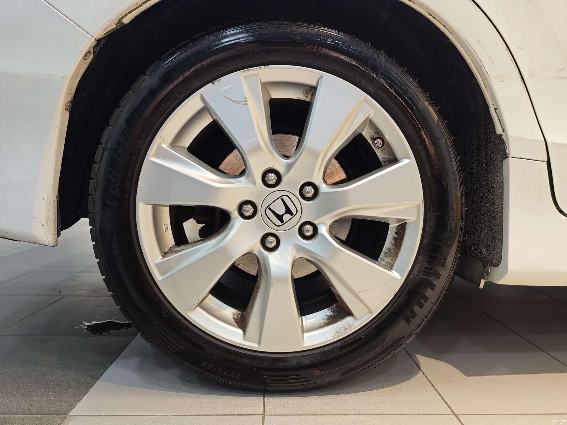 Honda Jade, 2014 31