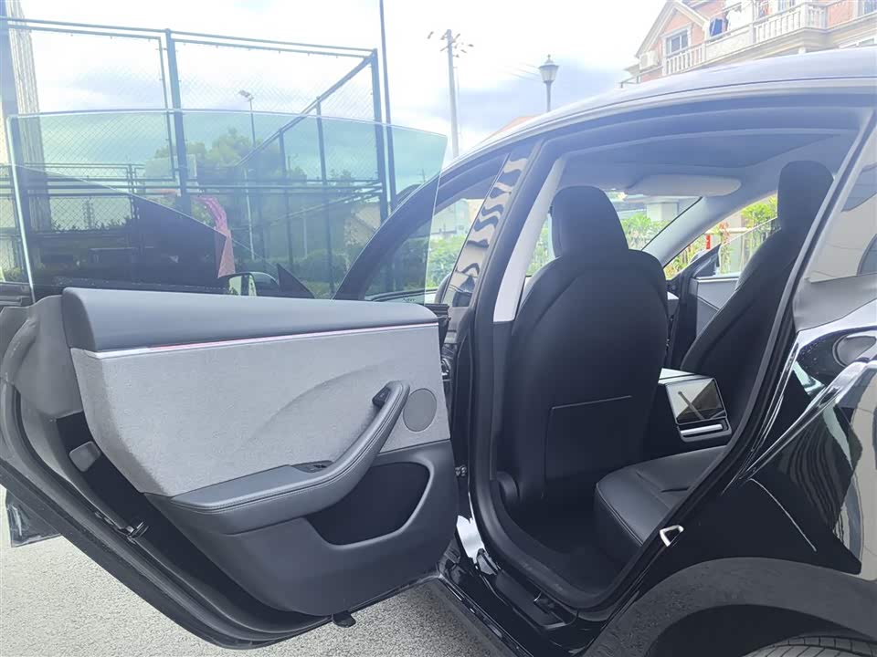 Tesla Model 3 Tesla Model 3