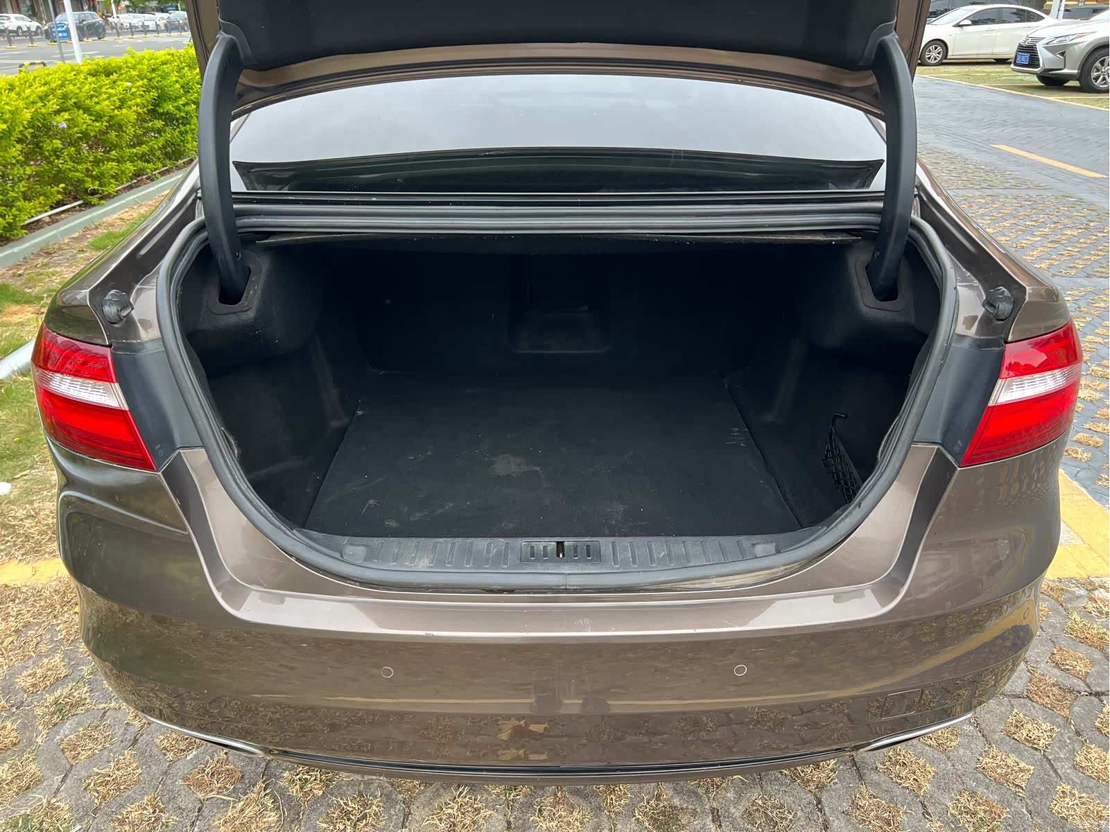 Ford Taurus, 2016 18