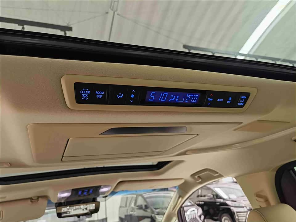 Toyota Elfa Toyota Elfa