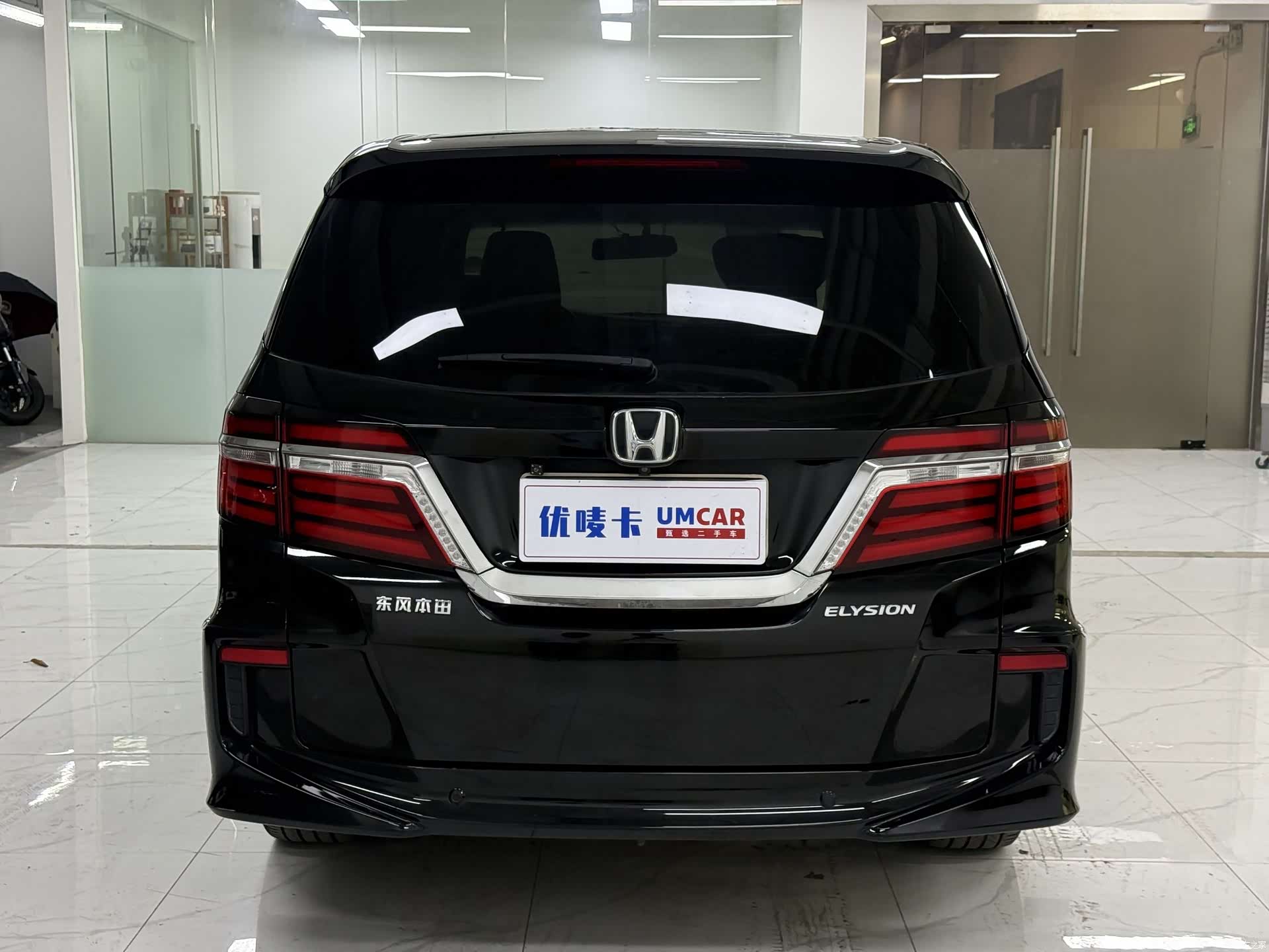 Honda Elysion, 2018 все фото
