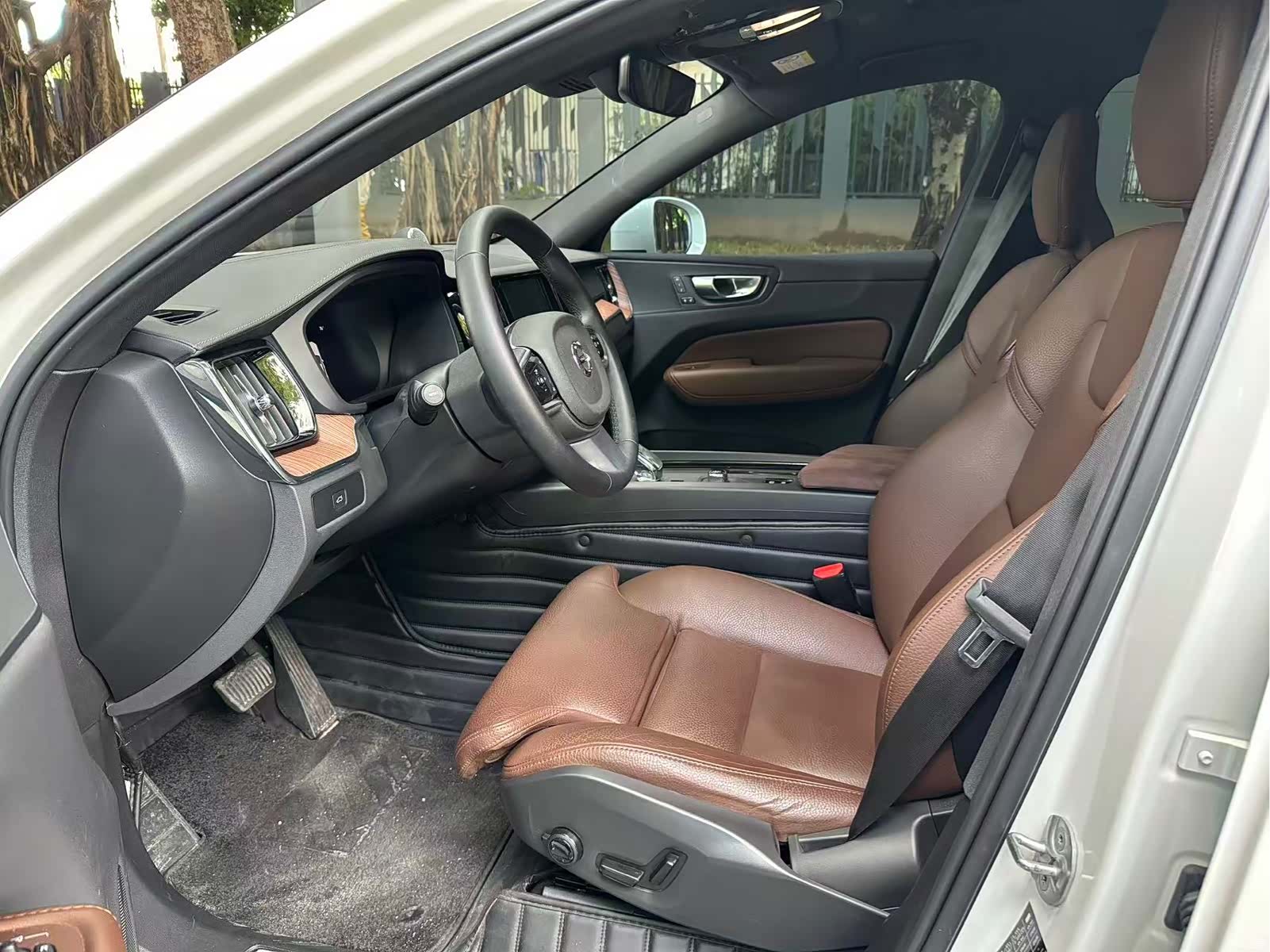 Volvo XC60, 2023 4