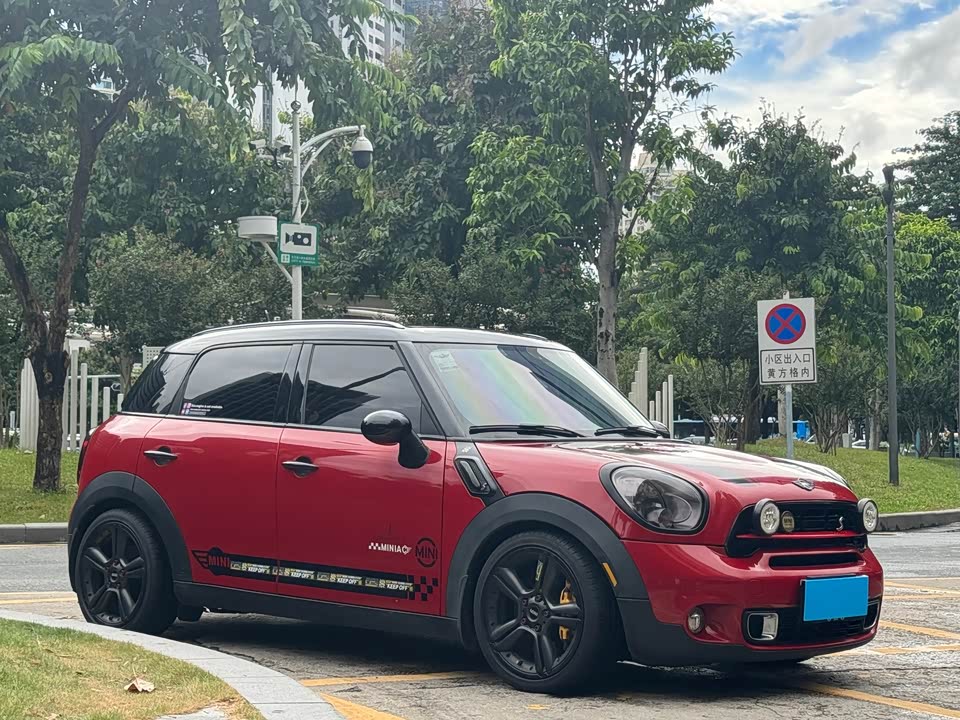 MINI COUNTRYMAN