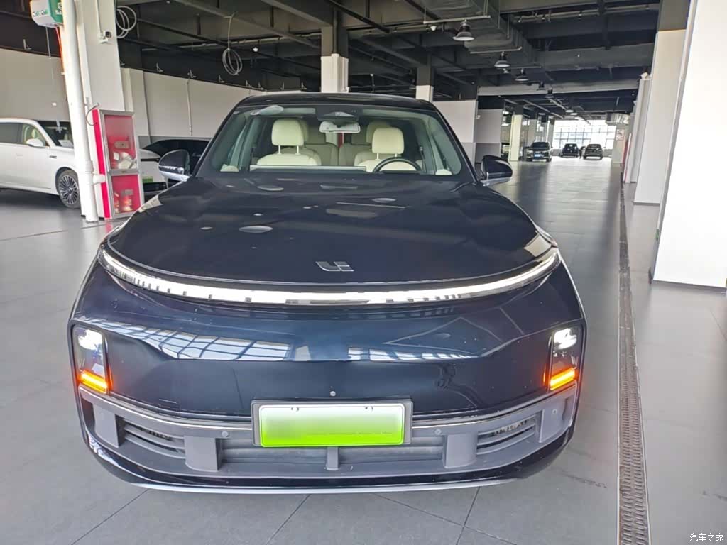 Li Auto L8, 2023 3