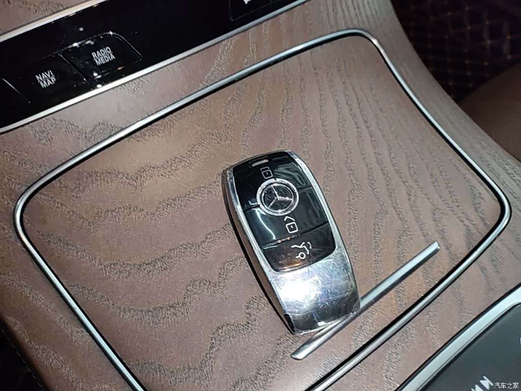 Mercedes-Benz E-Class, 2023 9