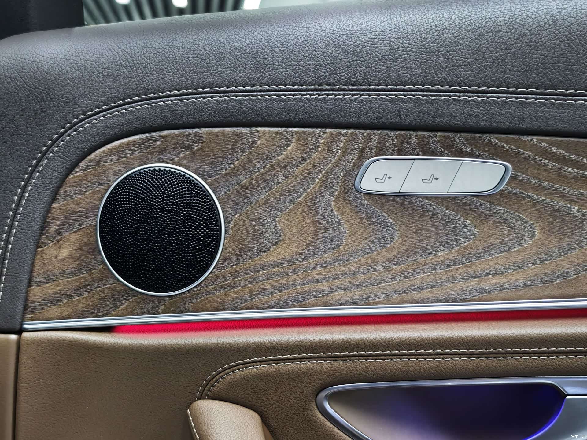 Mercedes-Benz E-Class, 2022 16