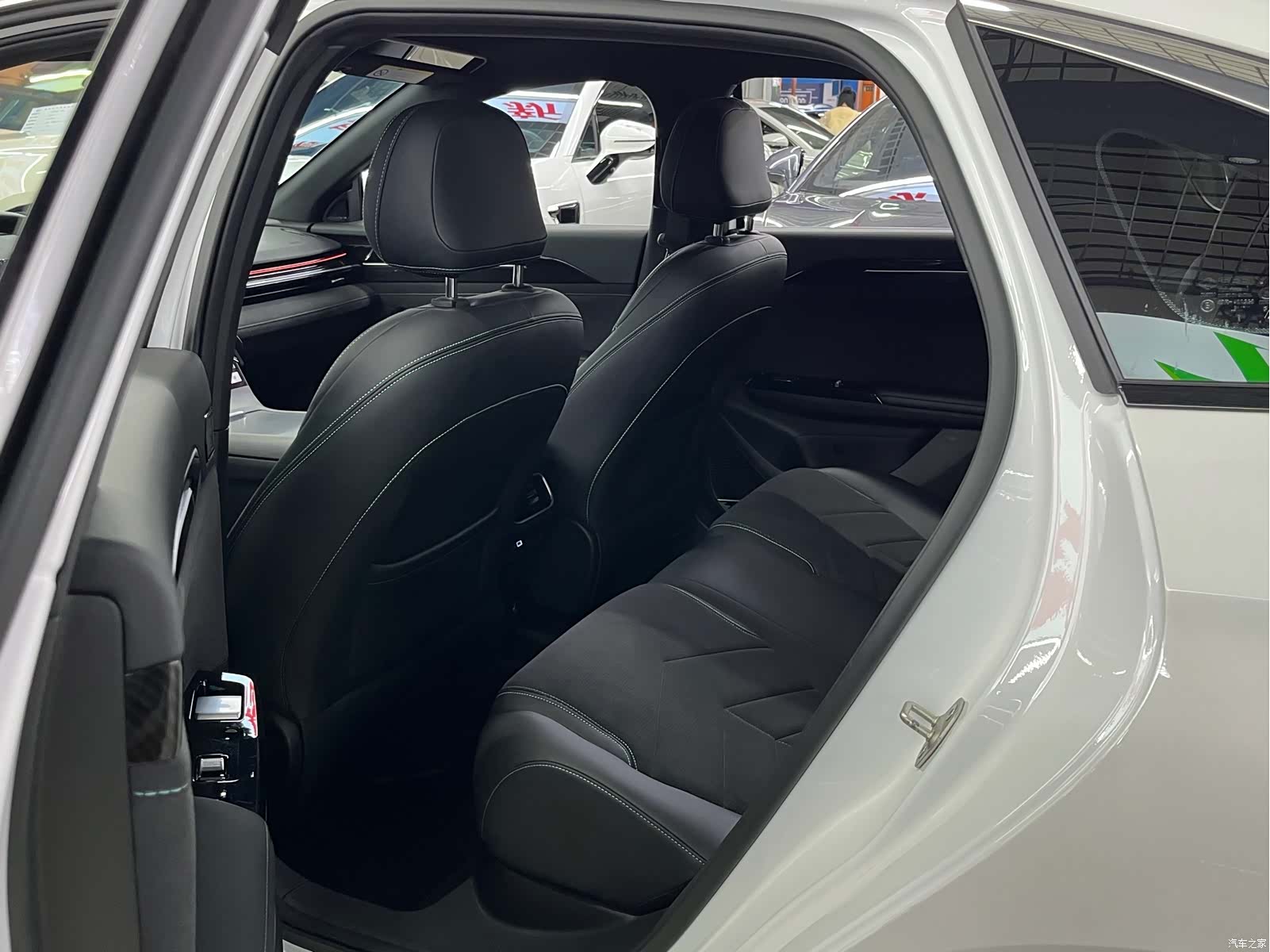 Geely Galaxy L6, 2024 8