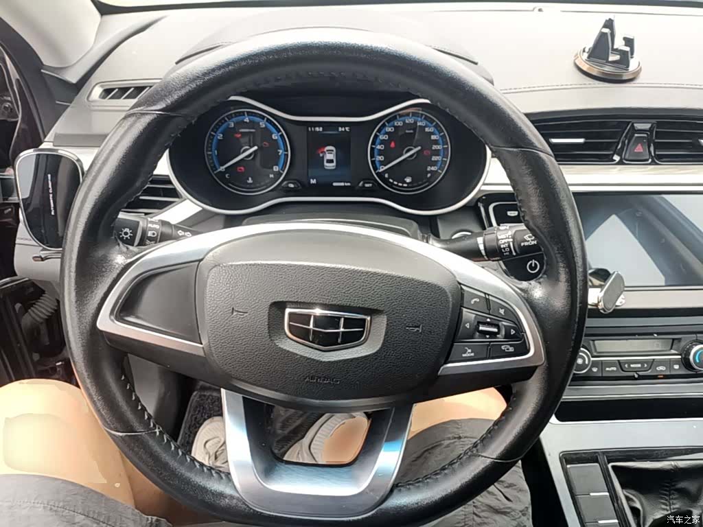 Geely Emgrand, 2019 11