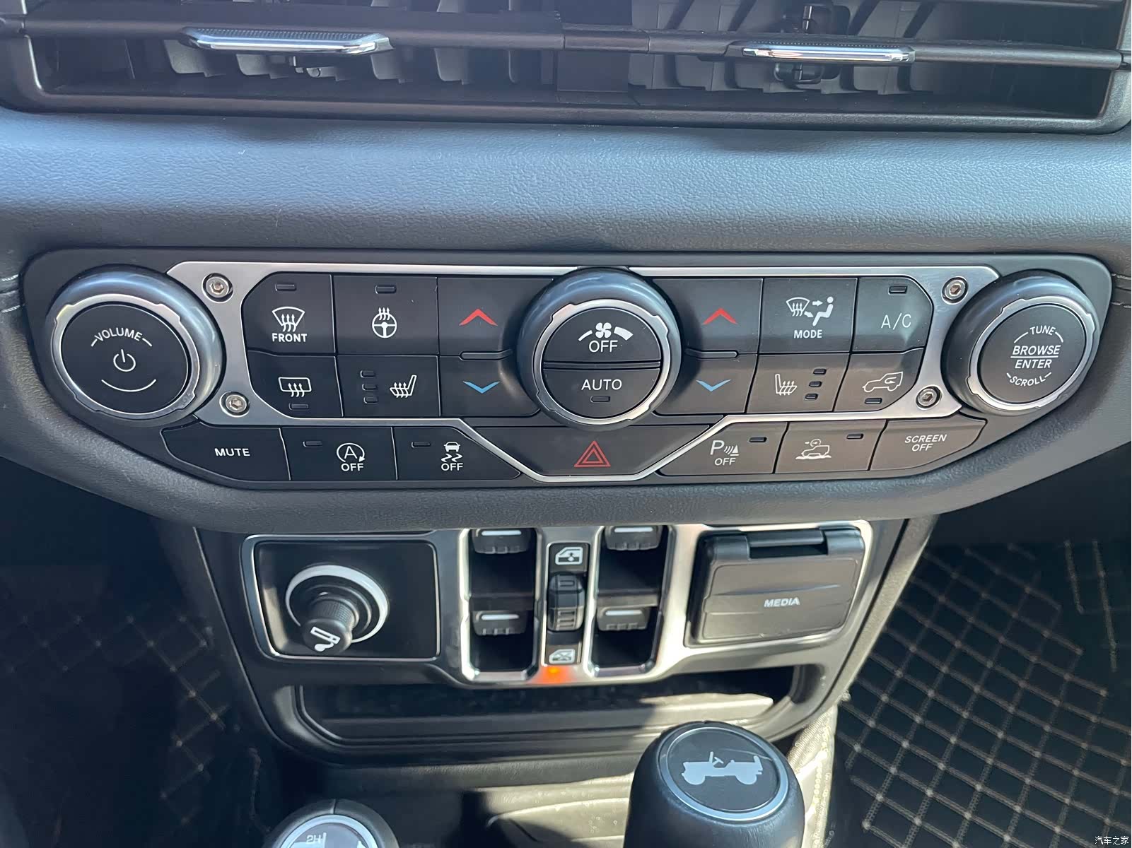 Jeep Wrangler, 2024 22