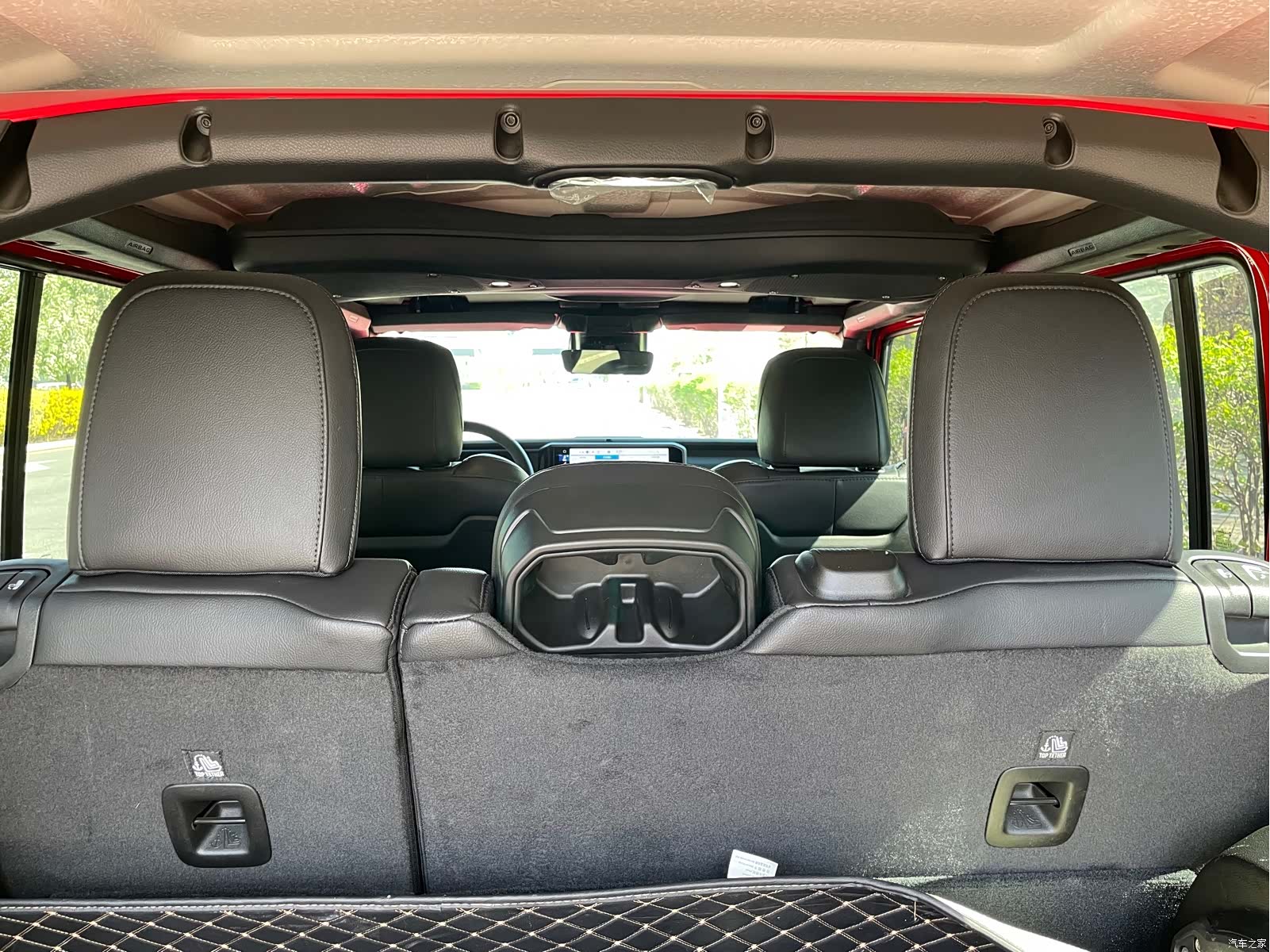 Jeep Wrangler, 2024 26