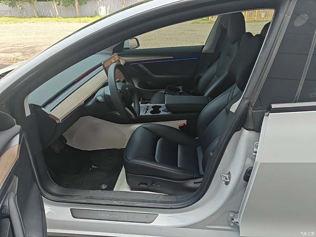 Tesla Model 3, 2023 15