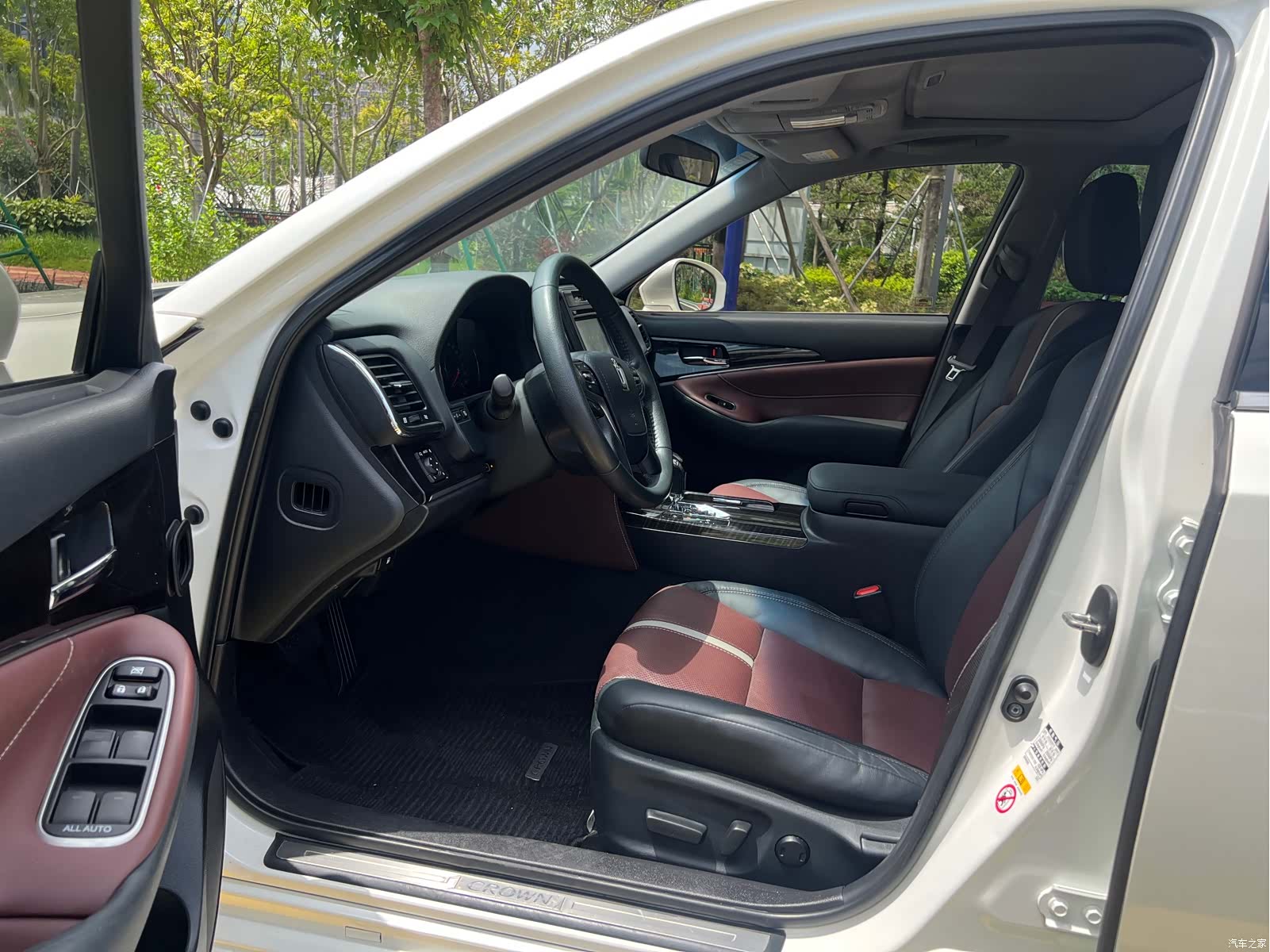 Toyota Crown, 2017 8