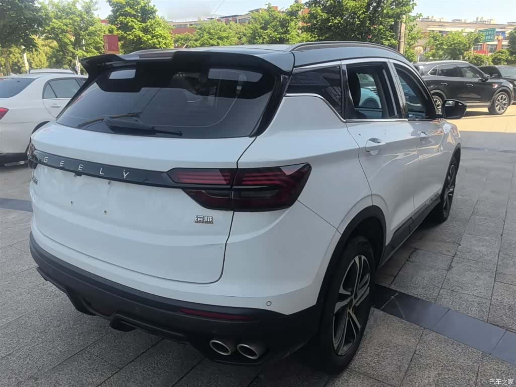 Geely Coolray, 2022 7