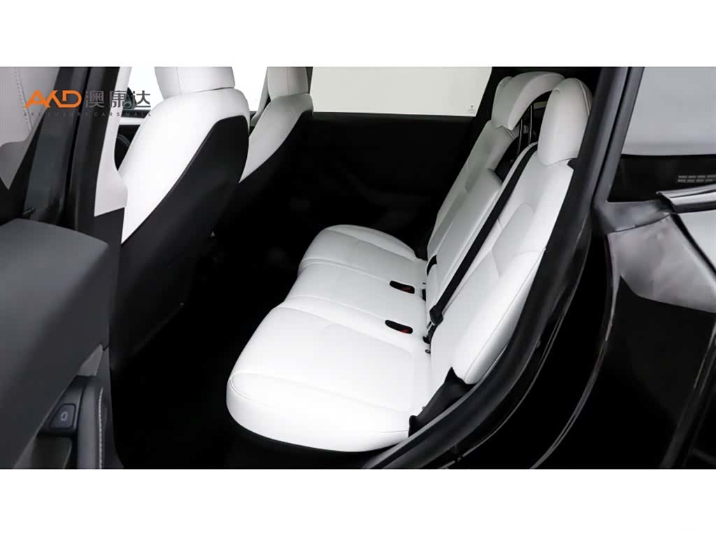 Tesla Model Y, 2023 7