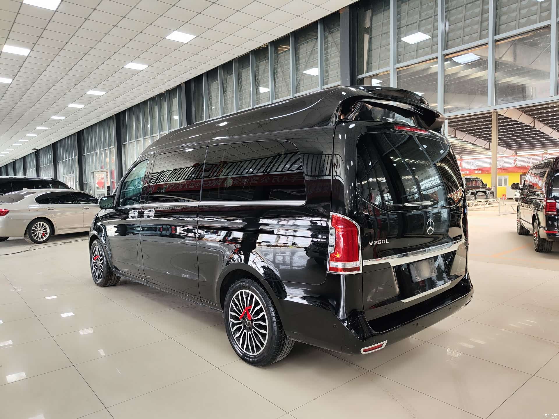 Mercedes-Benz V-Class, 2018 30
