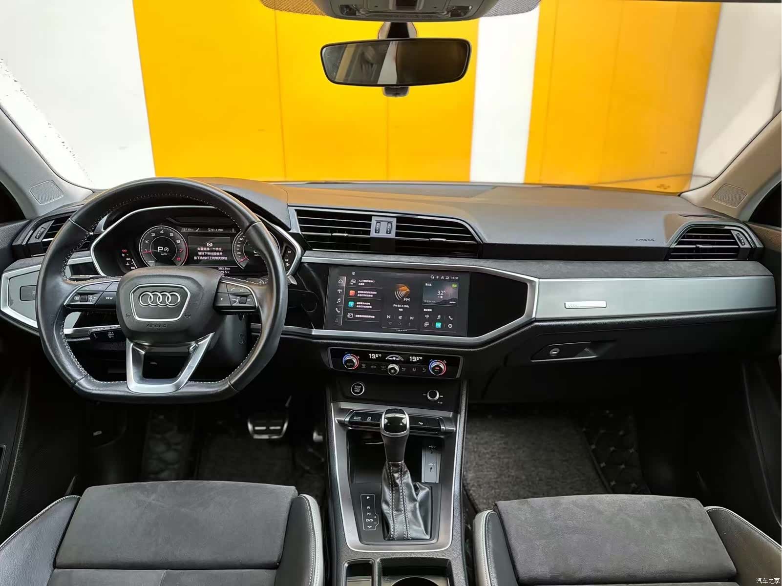 Audi Q3, 2022 все фото