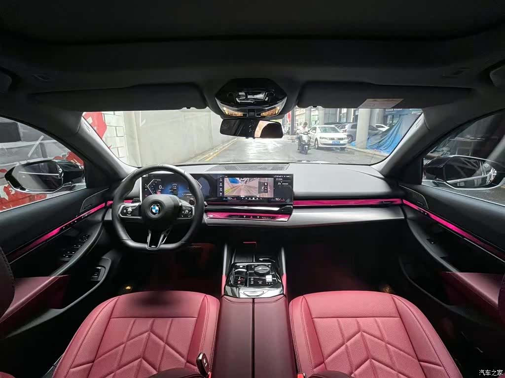 BMW 5 Series, 2025 11