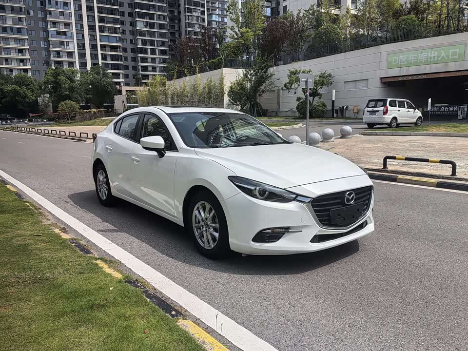 Mazda 3 Angkesaila