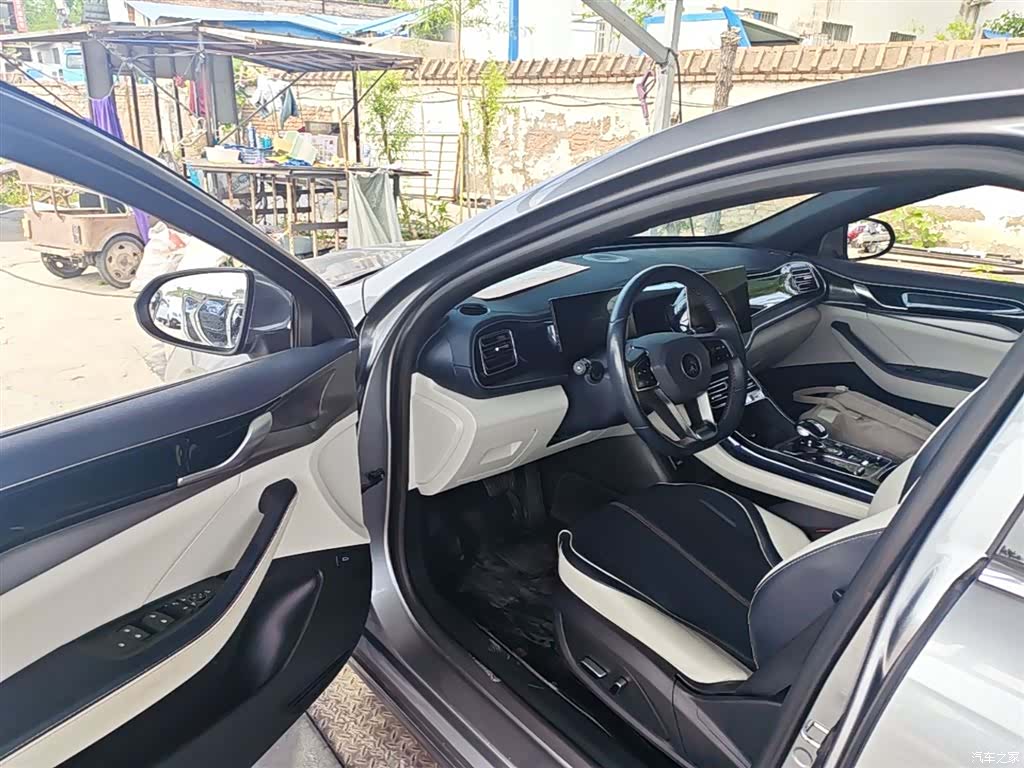 BYD Qin, 2023 16