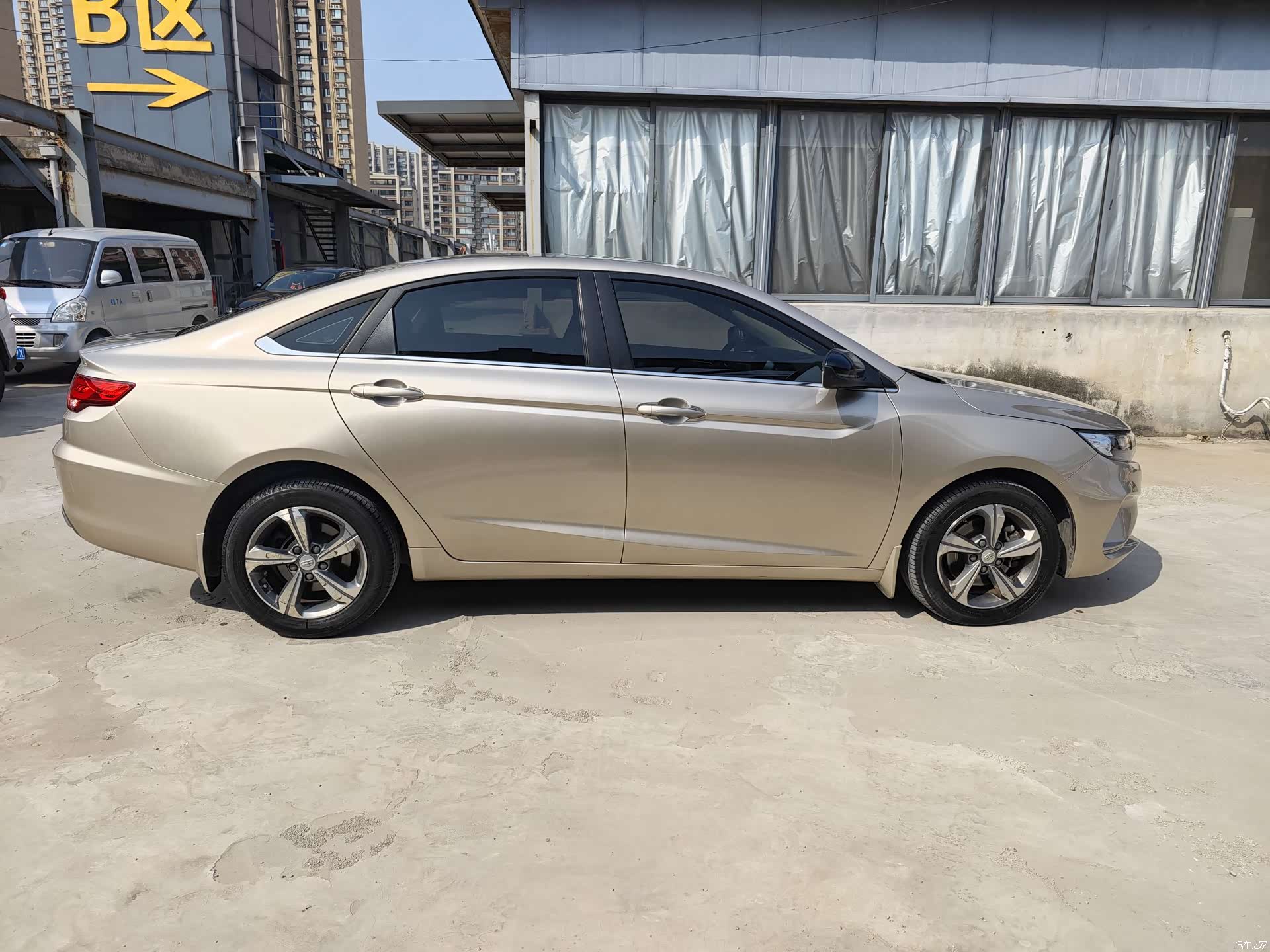 Geely Emgrand, 2019 11