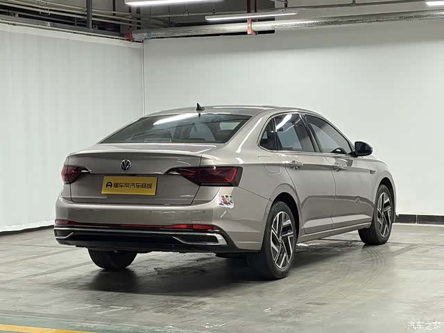 Volkswagen Sagitar, 2022 7