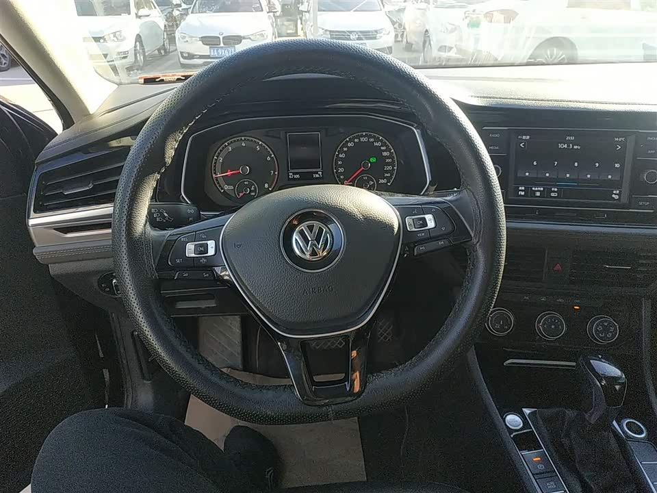 Volkswagen Sagitar