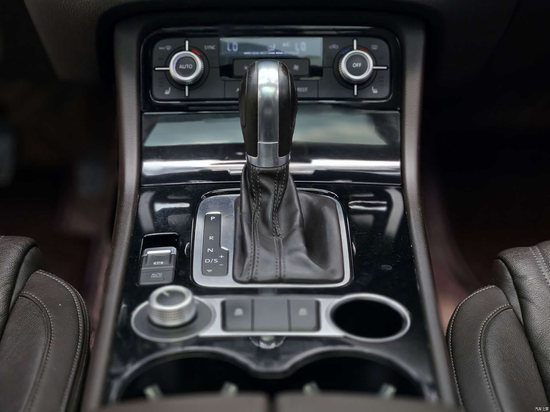 Volkswagen Touareg, 2016 18