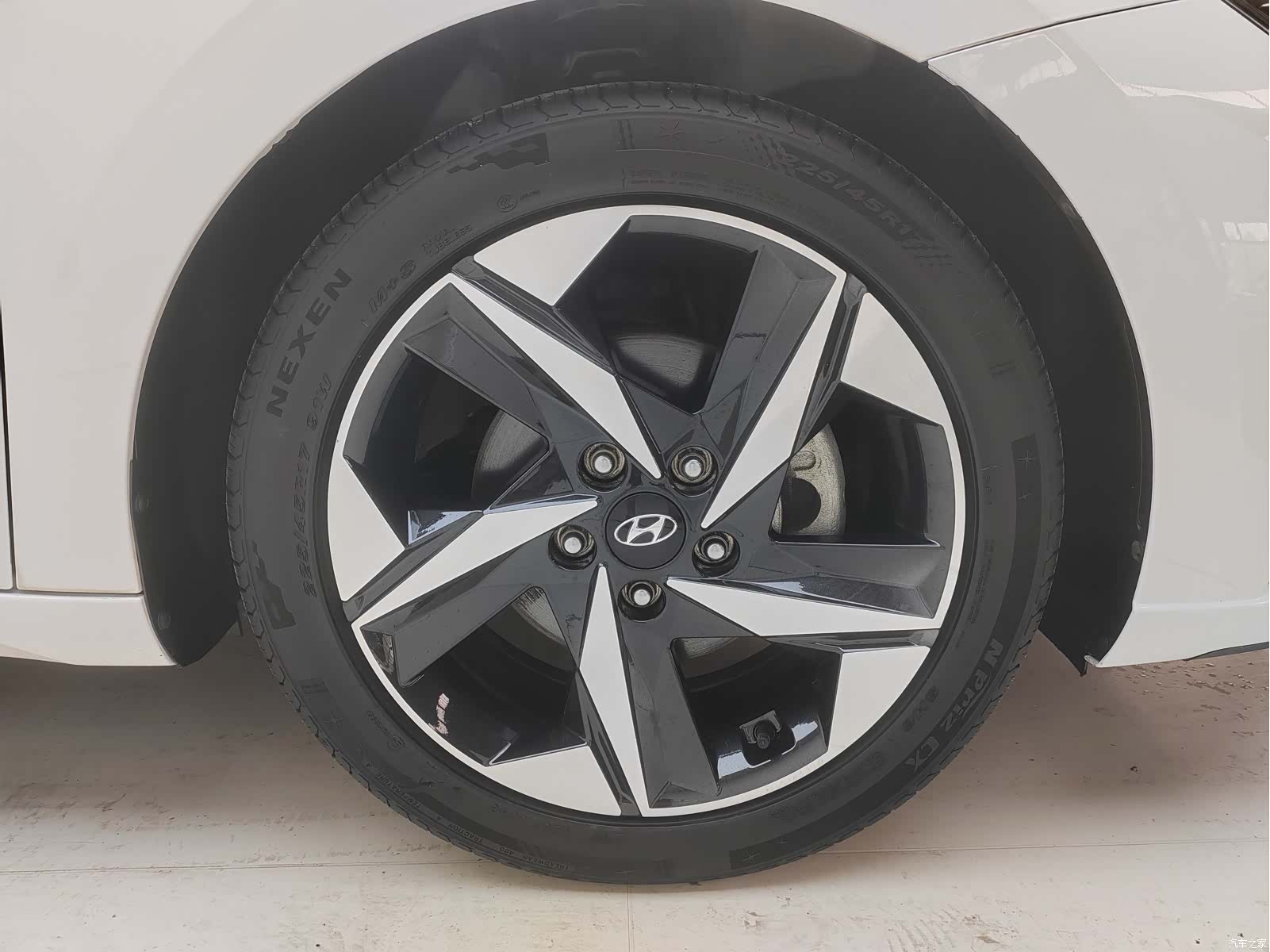 Hyundai Elantra, 2022 24