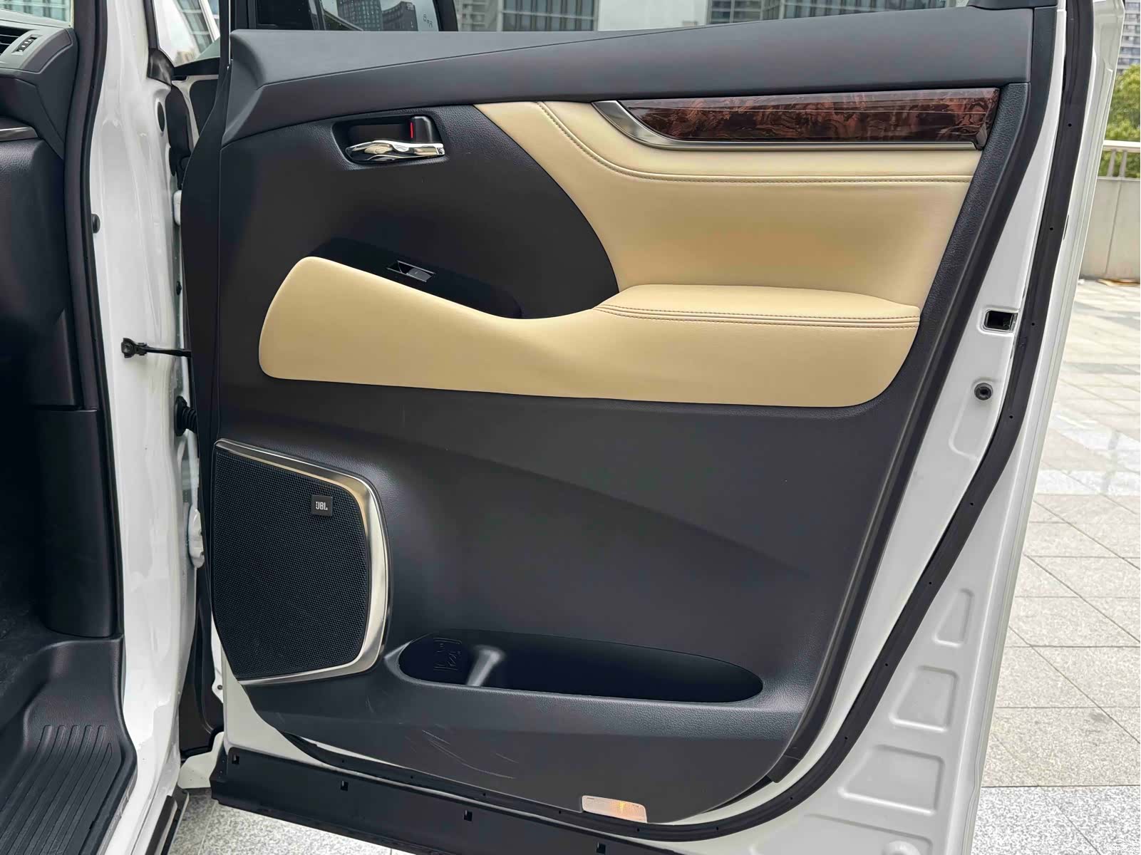 Toyota Alphard, 2020 16