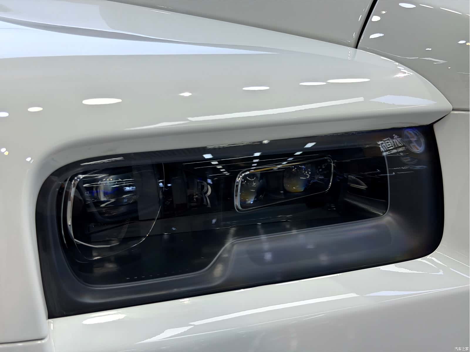Rolls-Royce Cullinan, 2023 15