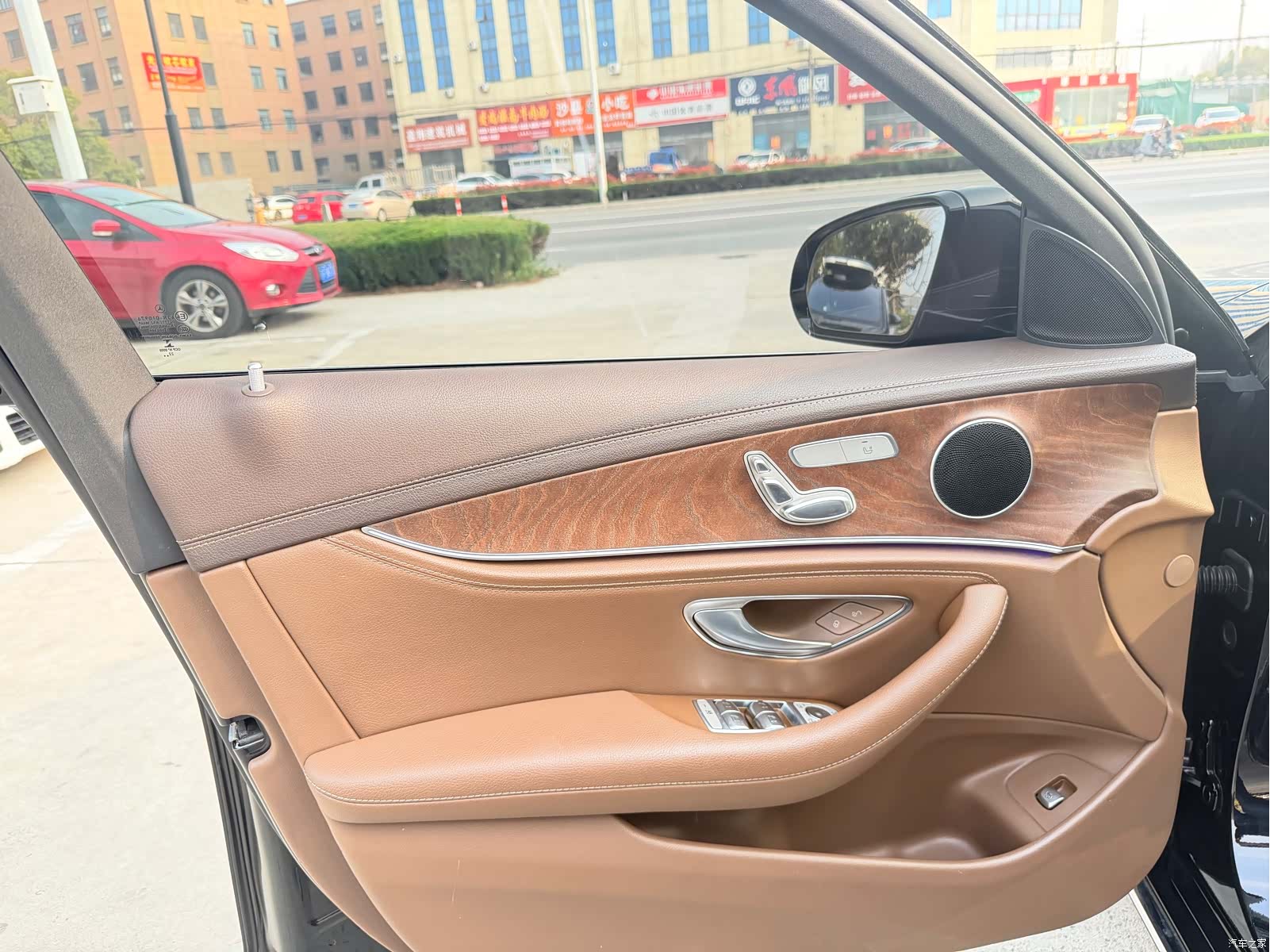 Mercedes-Benz E-Class, 2023 6