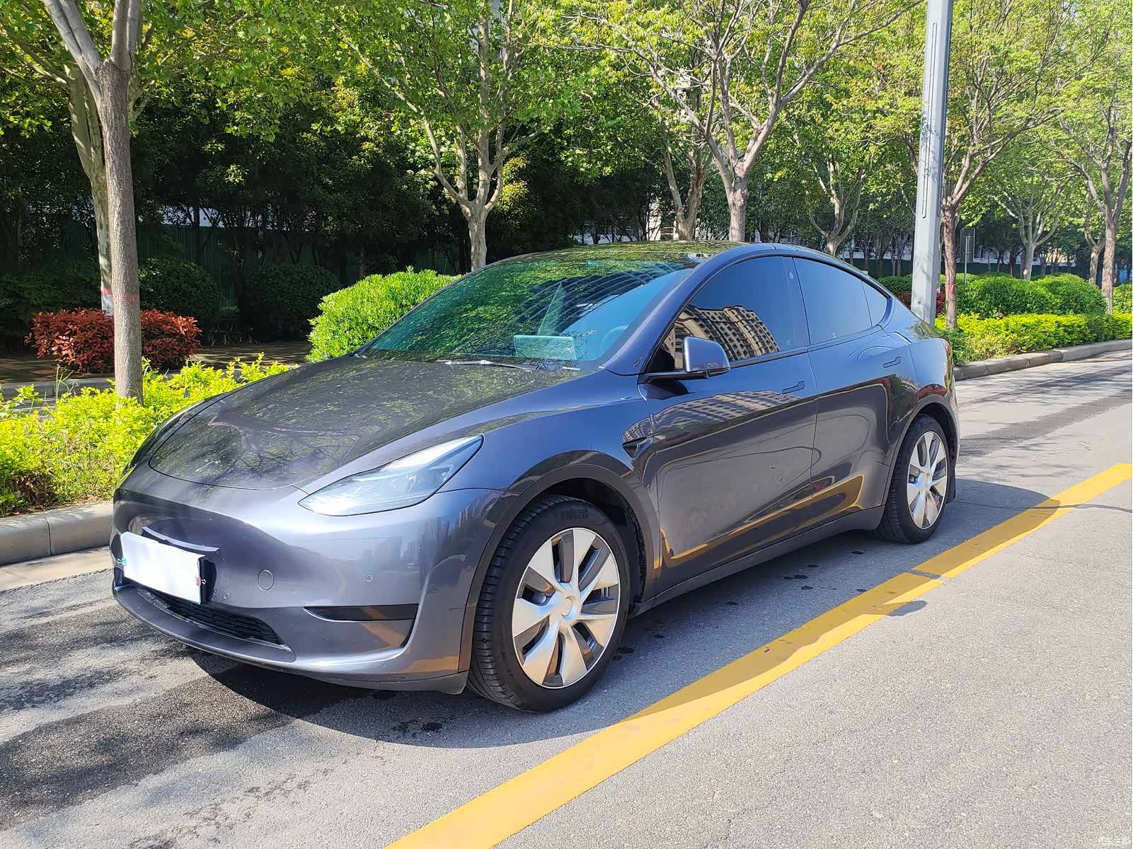 Tesla Model Y, 2022 1