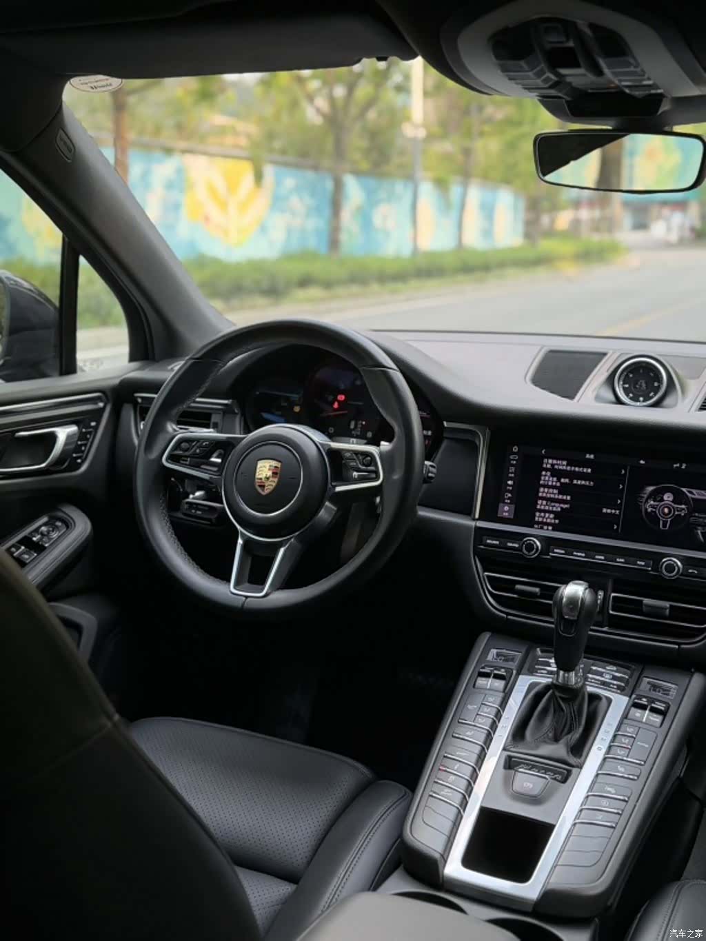 Porsche Macan, 2020 все фото