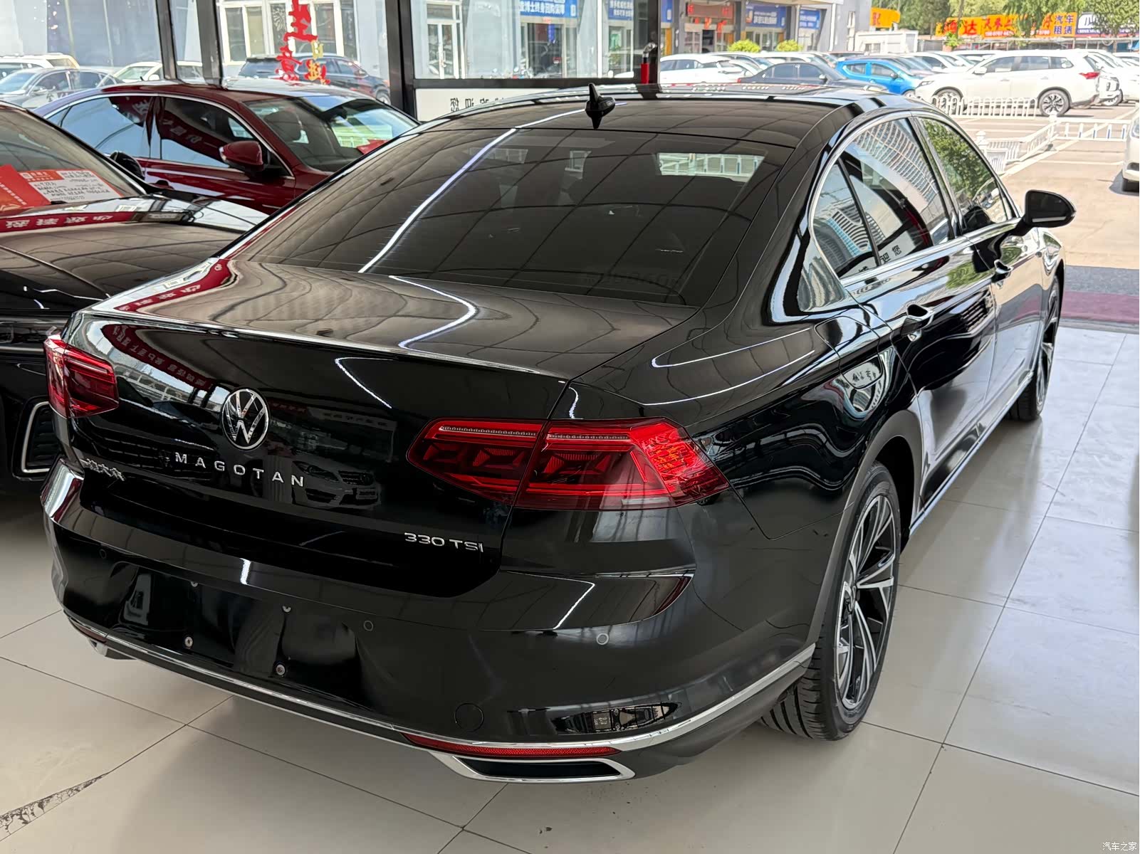 Volkswagen Magotan, 2022 16